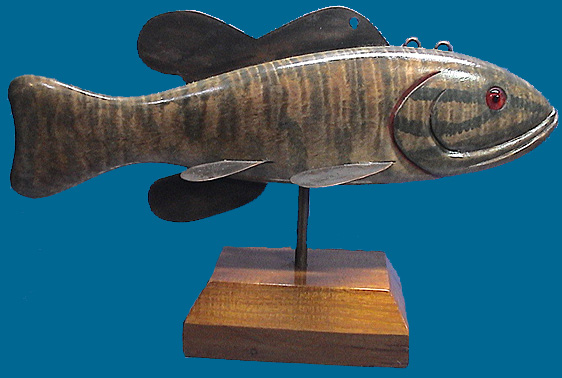 fishing collectables for sale old fish decoy antique lures  heddon